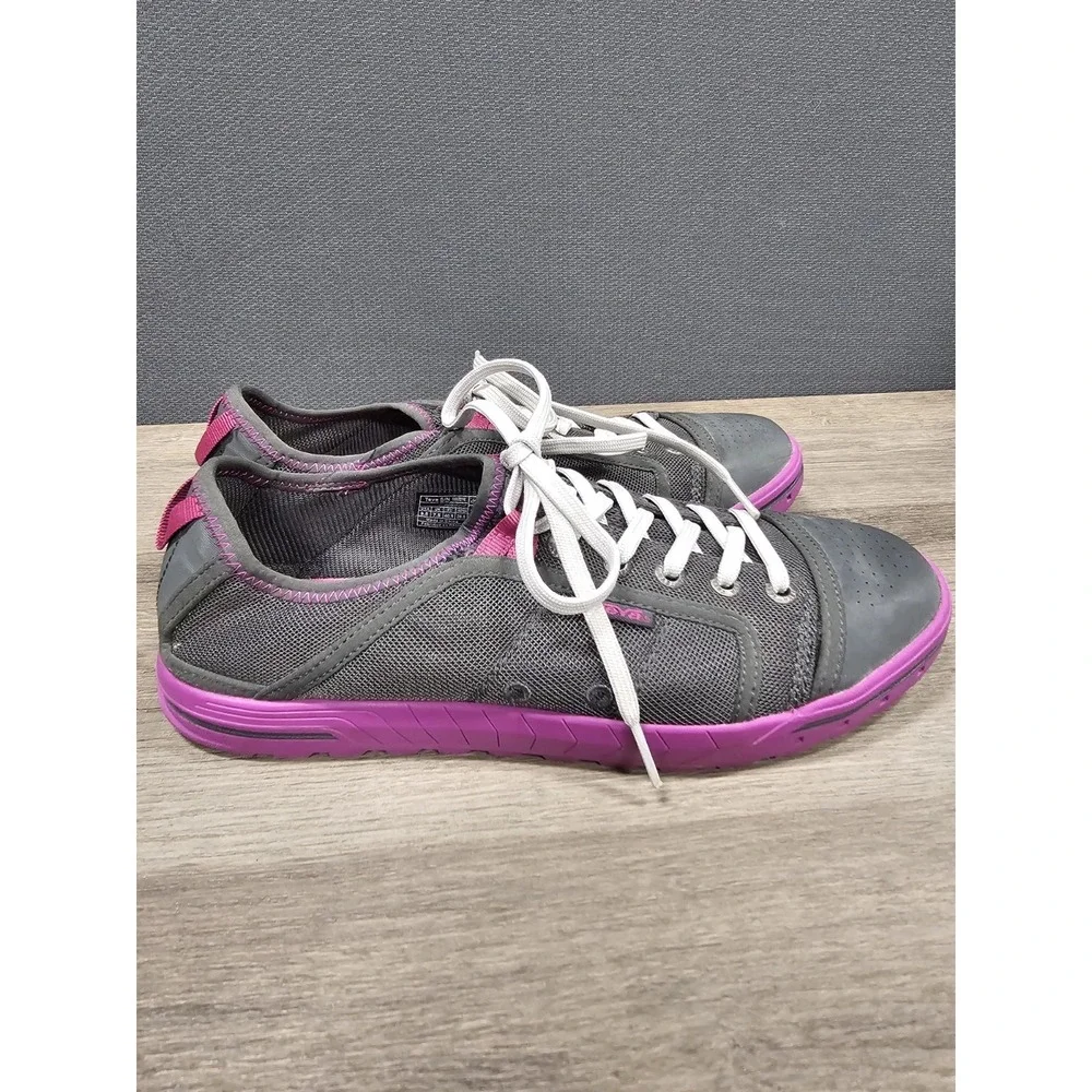 Teva Spider Rubber Jstep Womens 9.5 Purple Gray Shoes great tread and condition